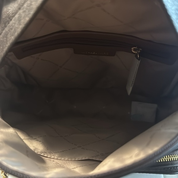 MICHAEL KORS BROWN SIGNATURE COLOR 
Maisie Medium Pebbled Leather 2in-1 BackpacK - Picture 6 of 8